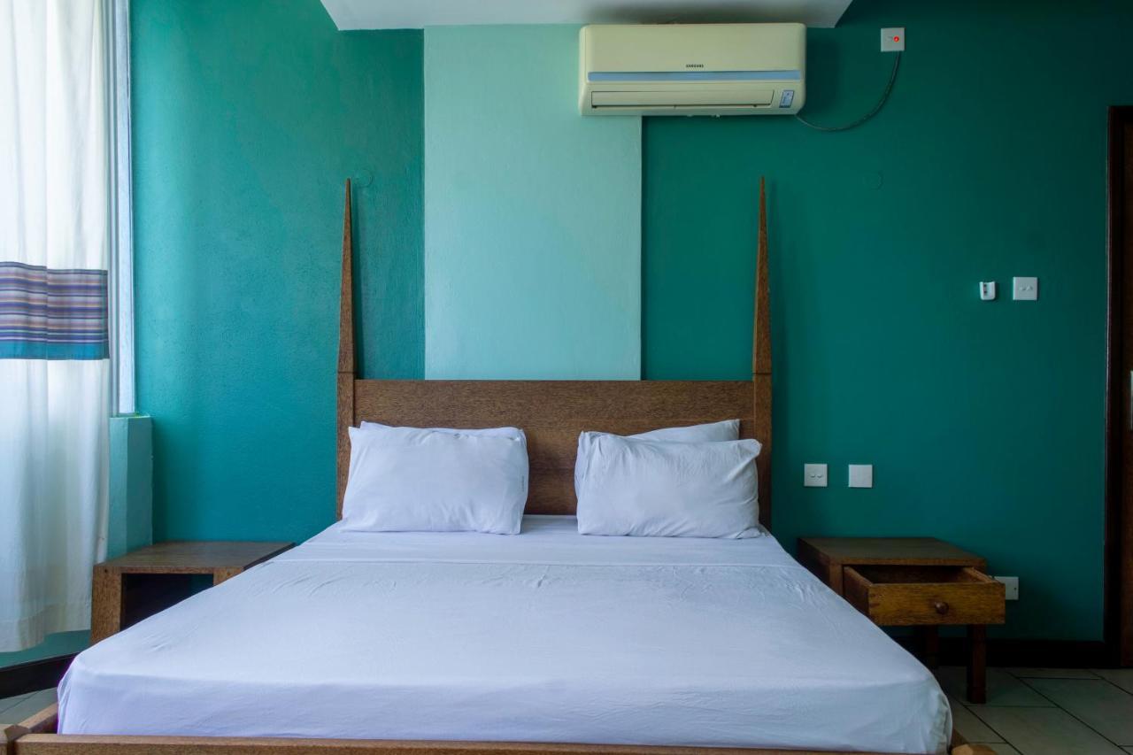 Cowrie Shell Beach Apartments Official Bamburi Ngoại thất bức ảnh
