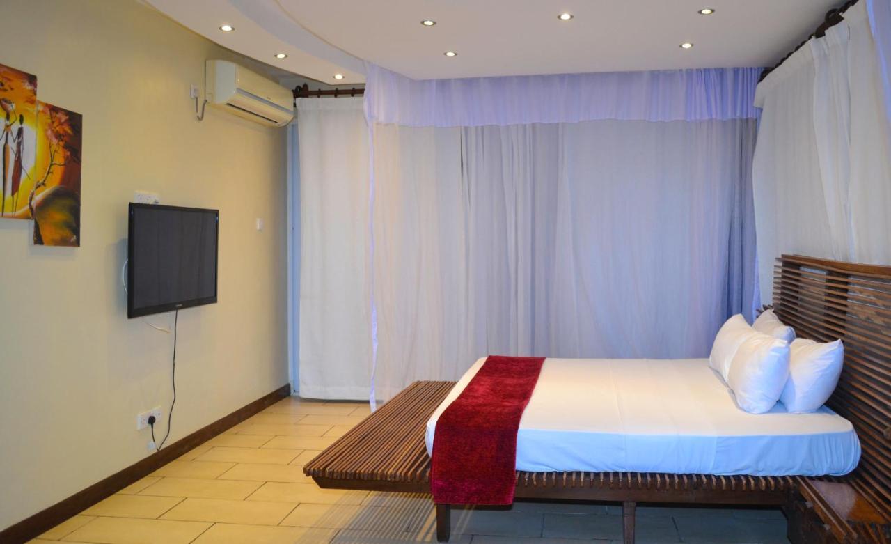 Cowrie Shell Beach Apartments Official Bamburi Ngoại thất bức ảnh