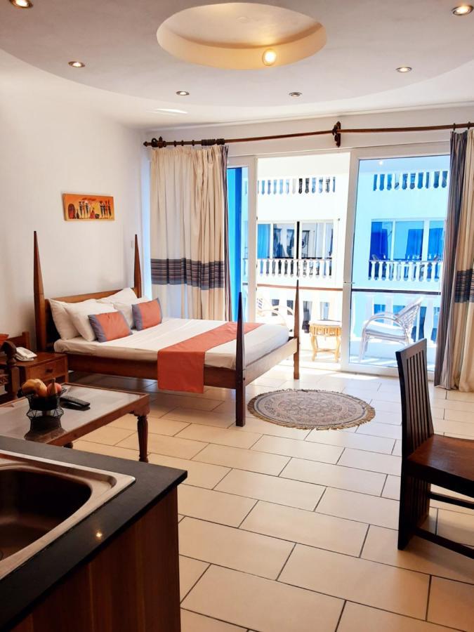Cowrie Shell Beach Apartments Official Bamburi Ngoại thất bức ảnh