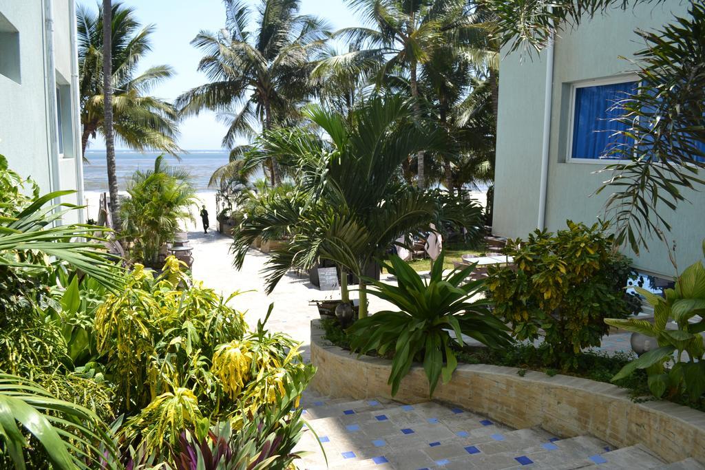 Cowrie Shell Beach Apartments Official Bamburi Ngoại thất bức ảnh