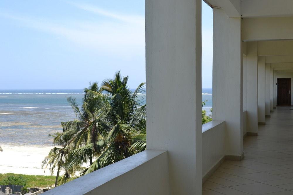 Cowrie Shell Beach Apartments Official Bamburi Ngoại thất bức ảnh