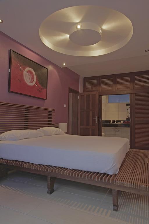 Cowrie Shell Beach Apartments Official Bamburi Ngoại thất bức ảnh