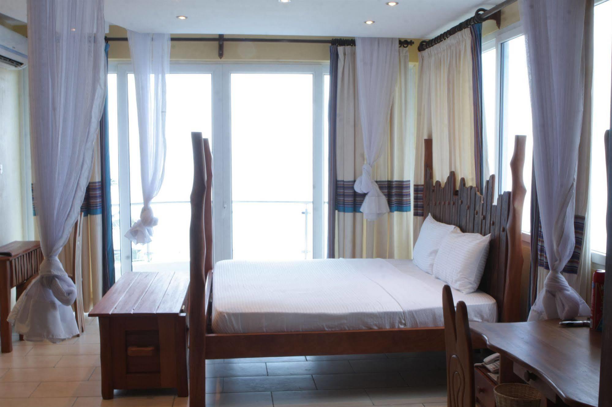 Cowrie Shell Beach Apartments Official Bamburi Ngoại thất bức ảnh