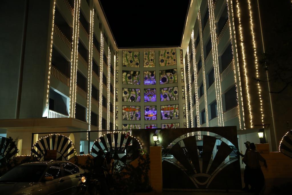 Cowrie Shell Beach Apartments Official Bamburi Ngoại thất bức ảnh